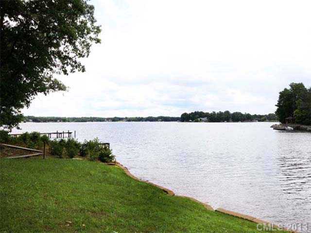 8609 Bailey Dr, Terrell, NC 28682 photo 1