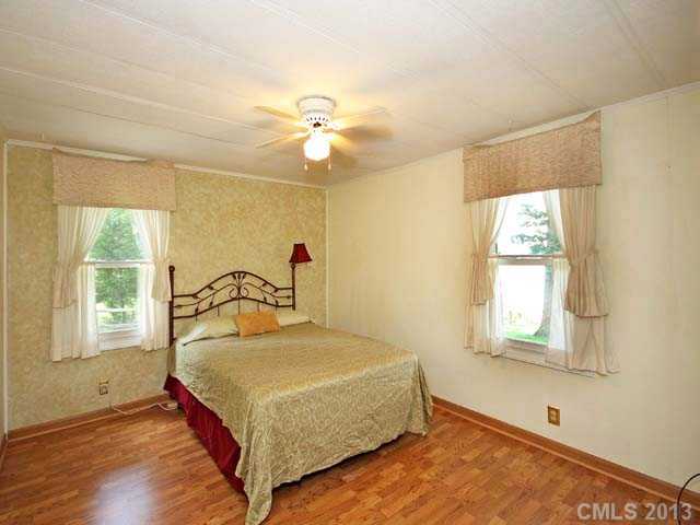 8609 Bailey Dr, Terrell, NC 28682 photo 9