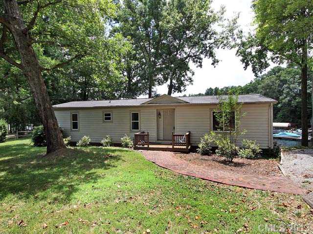8609 Bailey Dr, Terrell, NC 28682 photo 2