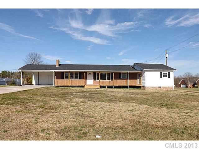 3825 Flat Creek Rd, Lancaster, SC 29720 photo 2