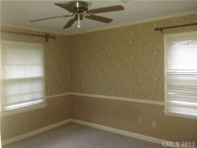 408 Willow Dr, Salisbury, NC 28147 photo 4