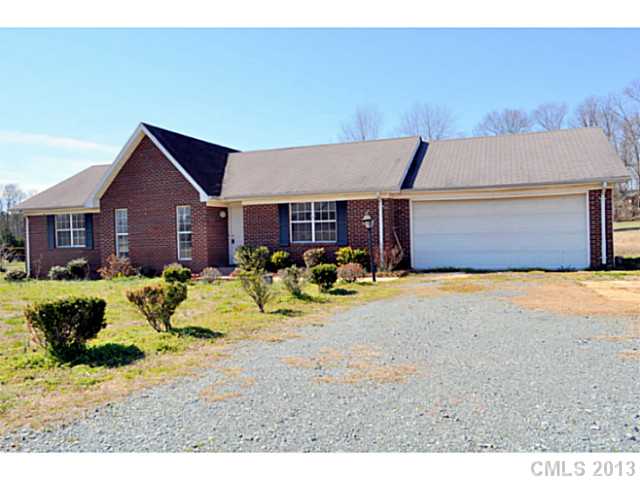 5205 Willow Run Dr, Monroe, NC 28110 photo 1