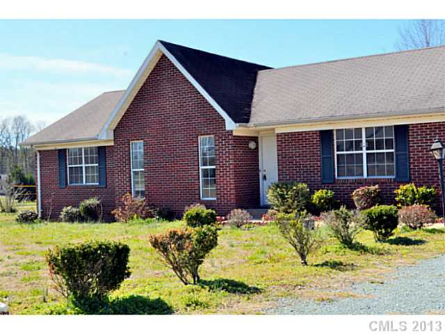 5205 Willow Run Dr, Monroe, NC 28110 photo 2