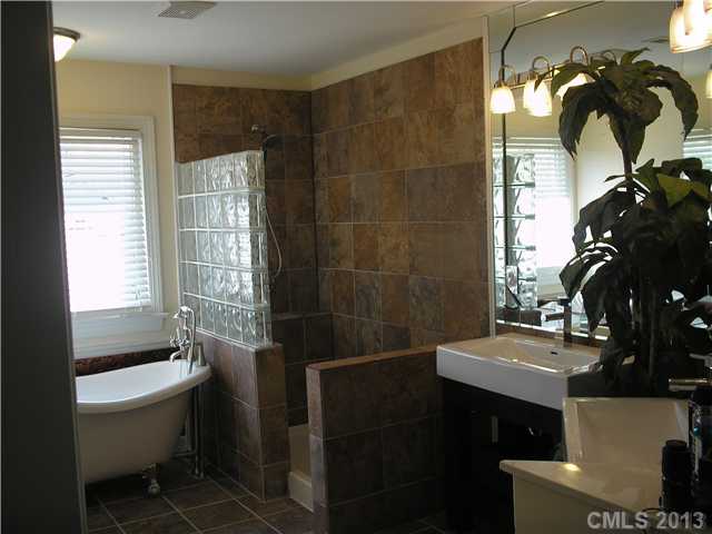 8417 Forest Shadow Cir, Cornelius, NC 28031 photo 12