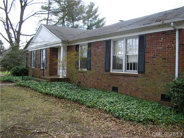 1050 Concord Rd, Davidson, NC 28036 photo 2