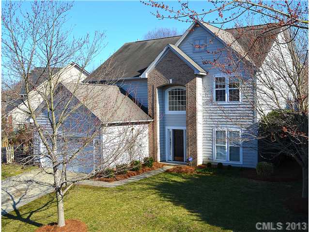 520 Delburg St, Davidson, NC 28036 photo 1