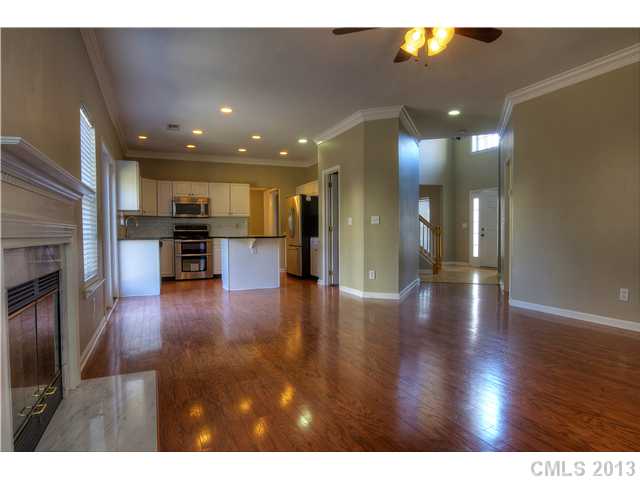 520 Delburg St, Davidson, NC 28036 photo 6