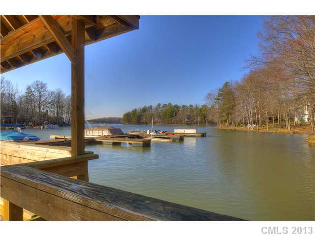 520 Delburg St, Davidson, NC 28036 photo 13