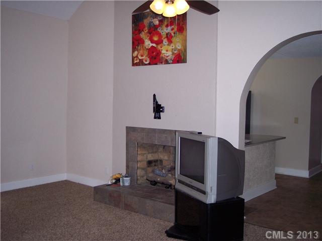 36 Third St, Cramerton, NC 28032 photo 4