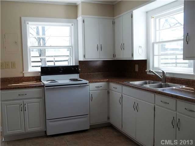 2320 Wolf Pond Rd, Monroe, NC 28112 photo 2