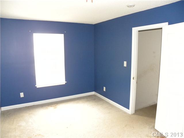 522 River View Dr, Lowell, NC 28098 photo 7