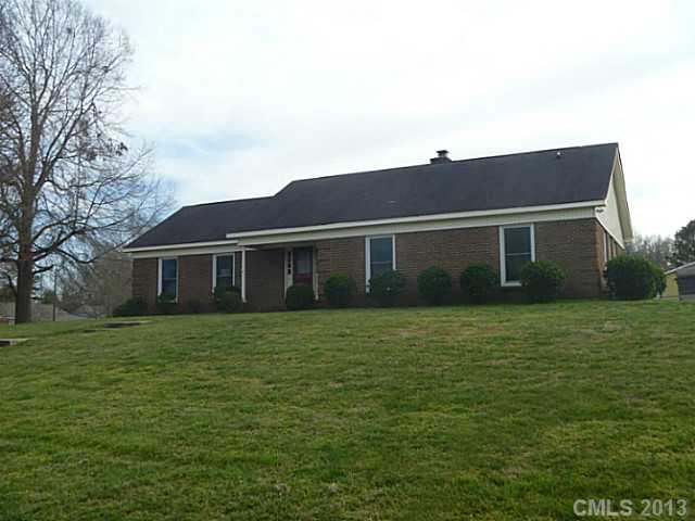 305 Crestview Trl, Monroe, NC 28112 photo 1
