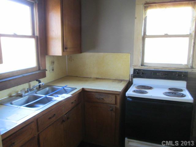605 E 12th St, Kannapolis, NC 28083 photo 9
