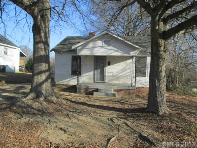 605 E 12th St, Kannapolis, NC 28083 photo 1