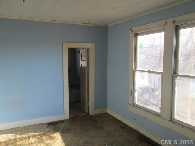 605 E 12th St, Kannapolis, NC 28083 photo 6