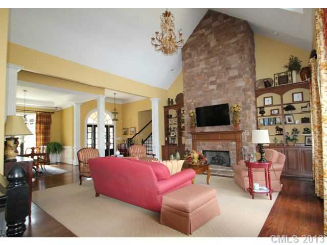 19001 River Falls Dr, Davidson, NC 28036 photo 4