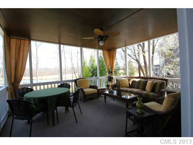 19001 River Falls Dr, Davidson, NC 28036 photo 14