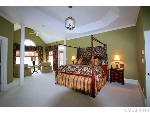 19001 River Falls Dr, Davidson, NC 28036 photo 7