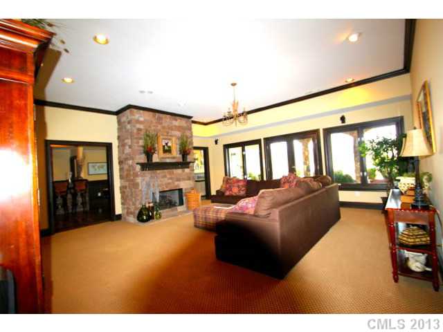 19001 River Falls Dr, Davidson, NC 28036 photo 15
