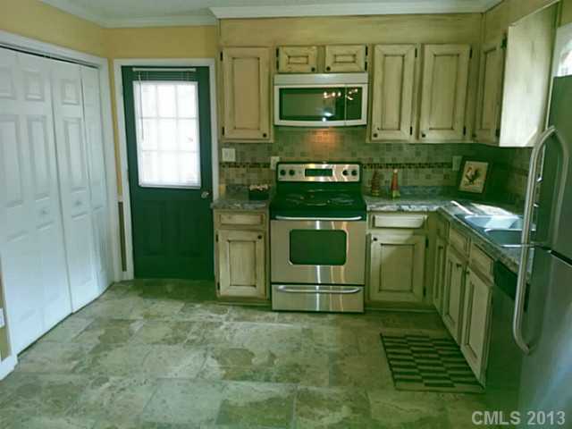624 Blacksnake Rd, Stanley, NC 28164 photo 4