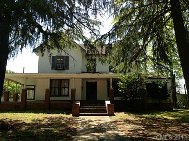 528 E Main St, Albemarle, NC 28001 photo 2