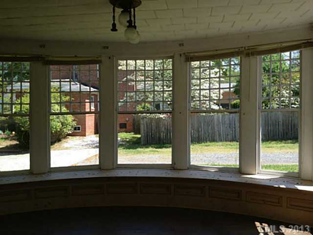 528 E Main St, Albemarle, NC 28001 photo 6