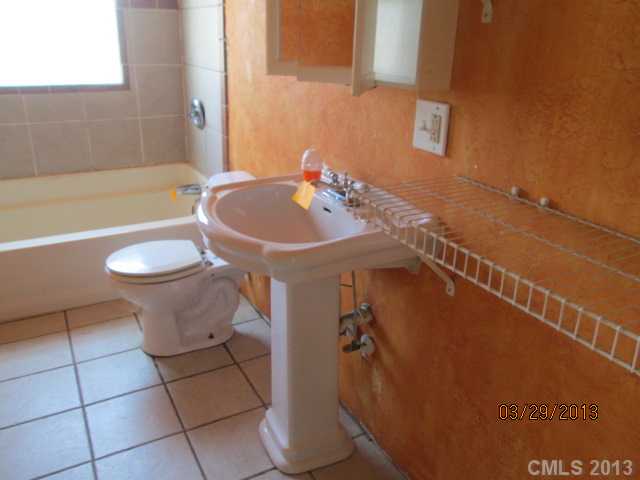 603 E 10th St, Kannapolis, NC 28083 photo 8