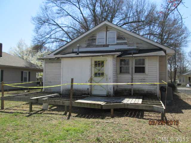 603 E 10th St, Kannapolis, NC 28083 photo 2
