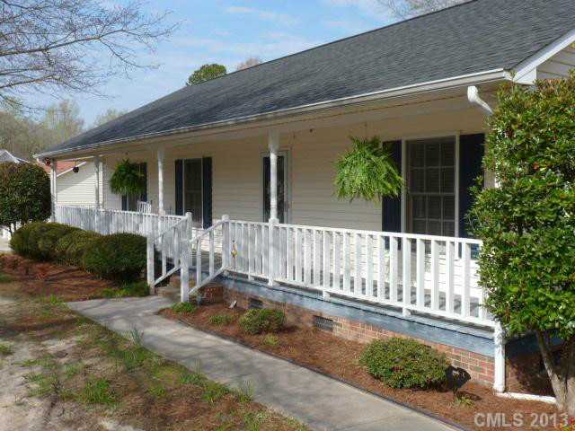 2452 Prince Dr, Lancaster, SC 29720 photo 2