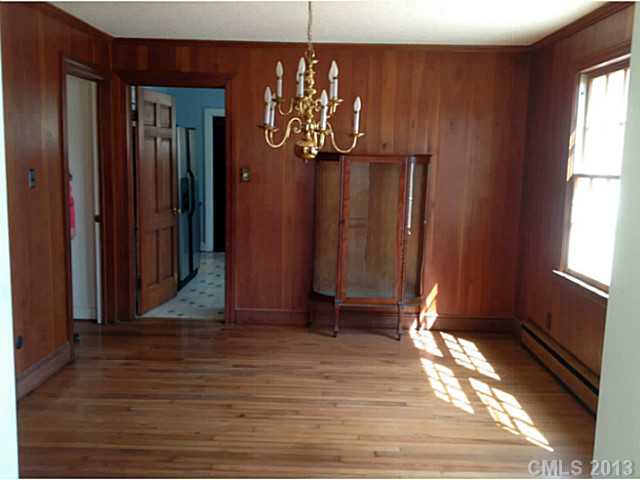 1336 E Colonial Dr, Salisbury, NC 28144 photo 4