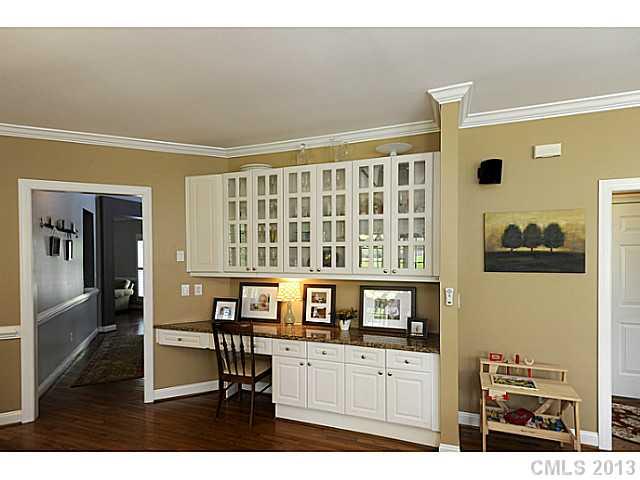 18839 Dembridge Dr, Davidson, NC 28036 photo 7