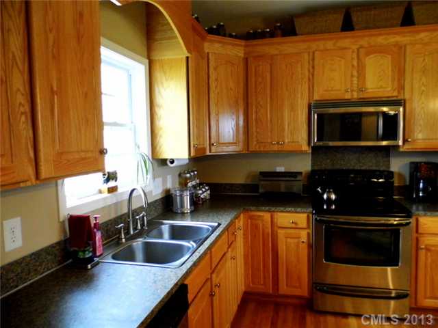 3728 Fieldhaven Ct, Maiden, NC 28650 photo 3