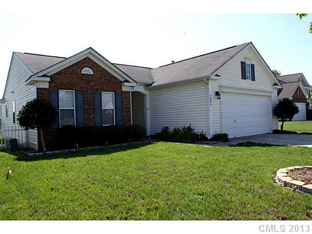 2004 Sunlight Path Dr, Monroe, NC 28110 photo 1