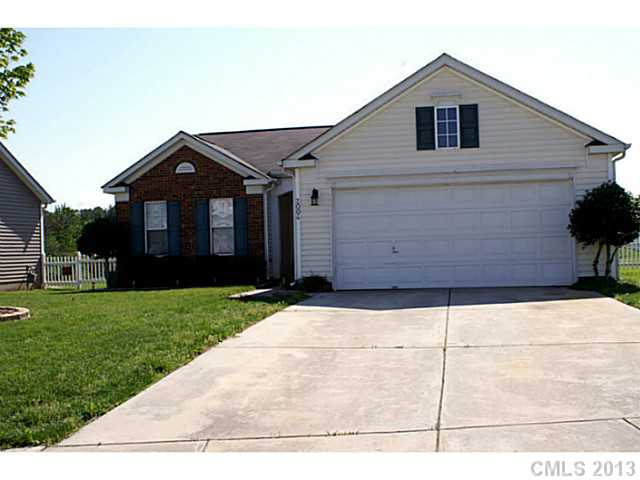 2004 Sunlight Path Dr, Monroe, NC 28110 photo 9