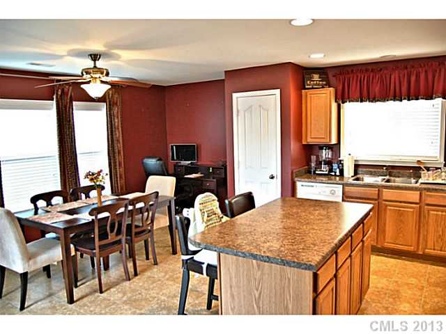 327 Lameshur Ln, Monroe, NC 28110 photo 3