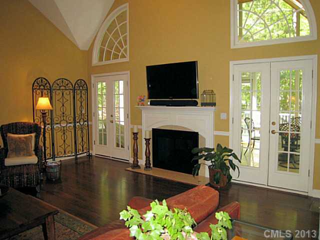1324 Overstream Ln, Matthews, NC 28105 photo 4