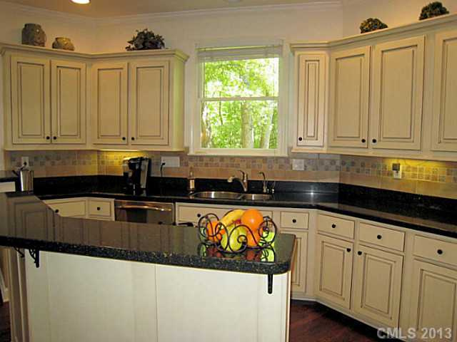 1324 Overstream Ln, Matthews, NC 28105 photo 6