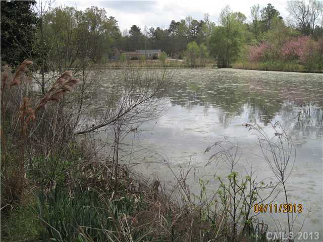 936 Harkey Rd, Lancaster, SC 29720 photo 2