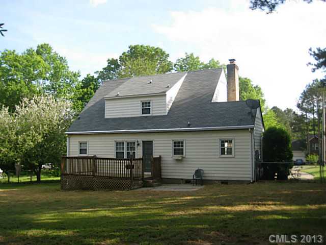 1904 Waverly Dr, Monroe, NC 28112 photo 2