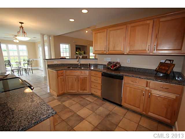 1408 Winthrop Ln, Monroe, NC 28110 photo 3