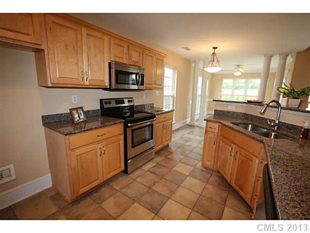 1408 Winthrop Ln, Monroe, NC 28110 photo 2