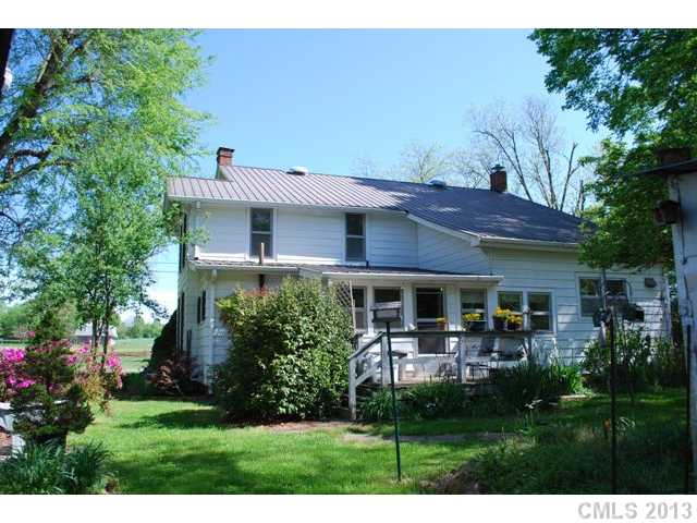 8530 Walnut St, Mount Pleasant, NC 28124 photo 3