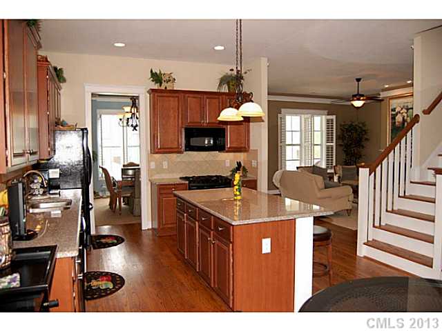 104 Iris Meadow Dr, Mooresville, NC 28115 photo 8