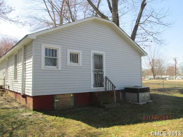 304 Westview St, Kannapolis, NC 28081 photo 2
