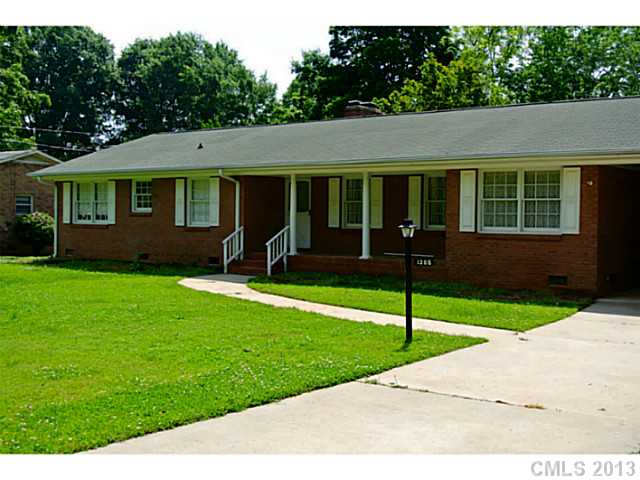 1305 Sycamore St, Monroe, NC 28112 photo 2