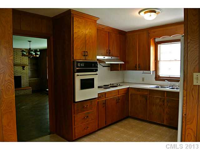 1305 Sycamore St, Monroe, NC 28112 photo 6