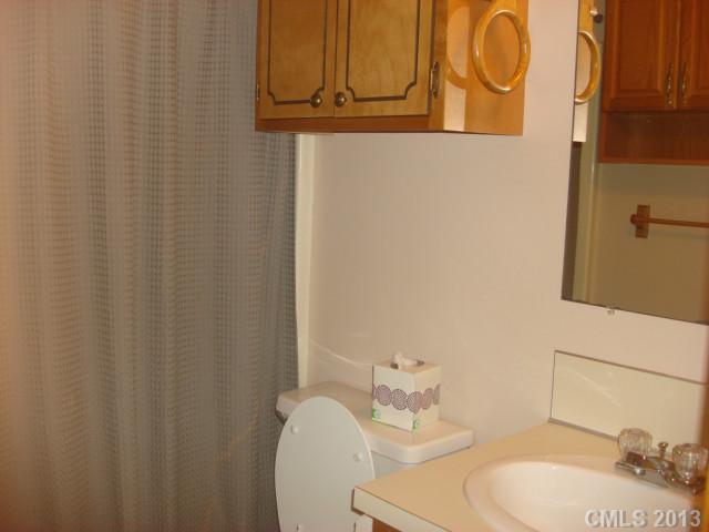 404 Forest Dr, Maiden, NC 28650 photo 11