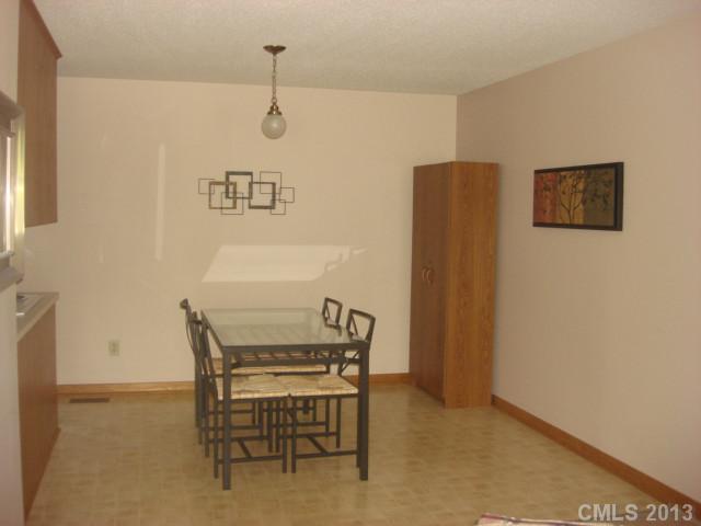 404 Forest Dr, Maiden, NC 28650 photo 8