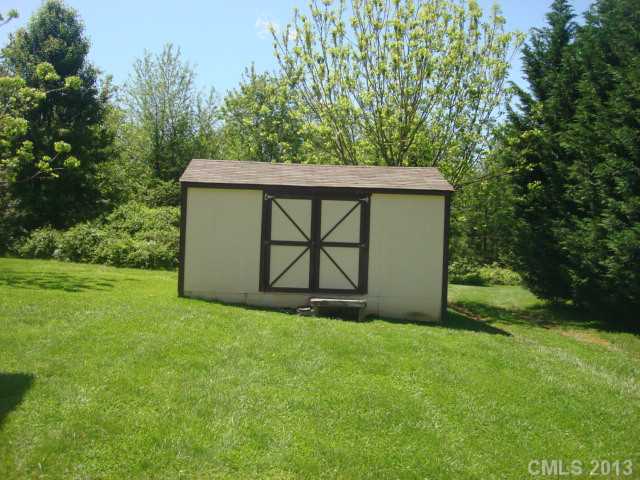 404 Forest Dr, Maiden, NC 28650 photo 3