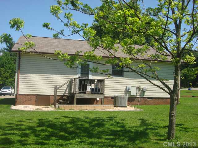 404 Forest Dr, Maiden, NC 28650 photo 2